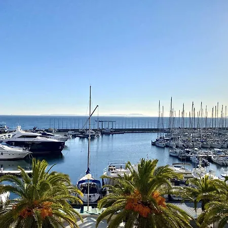 Apartamento Le Palm, Climatise Pour 4 Personnes Avec Vue Et Piscine Sur Le Port D'hyeres